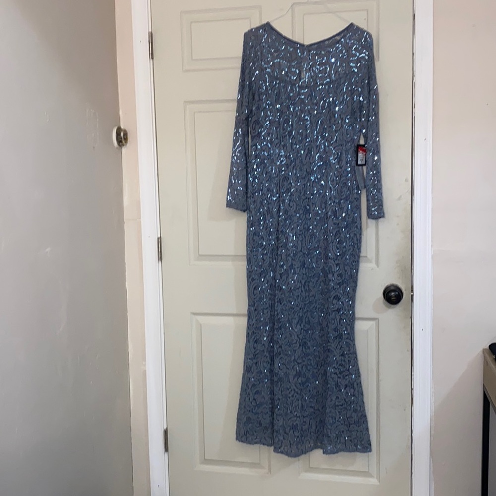 Brand new Marina long sleeve dress from nordstroms. With tags! Size XL